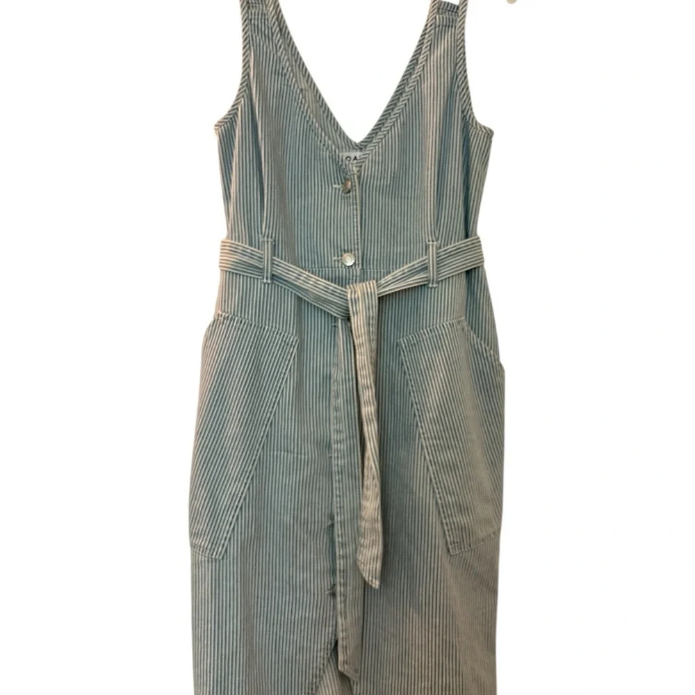 OAT dress, jumper style, spaghetti straps , belted, sheath cut. M, denim stripe - Picture 3 of 9